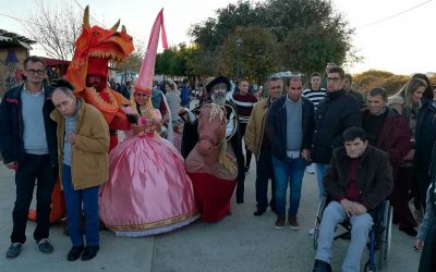 Visita de la Residencia ‘El Cristo Roto’ a la Feria Medieval de San Bartolomé
