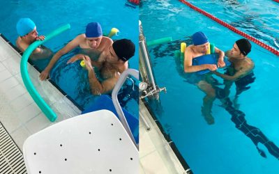 La Residencia de Gravemente Afectados ‘El Cristo Roto’ realiza actividades de hidroterapia en la piscina del polideportivo ‘Andrés Estrada’ de Huelva capital