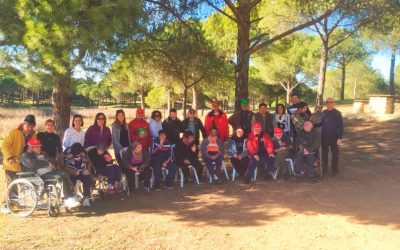 Agradable jornada de convivencia de residentes y trabajadores de RGA El Cristo Roto en el merendero de San Walabonso, en Niebla